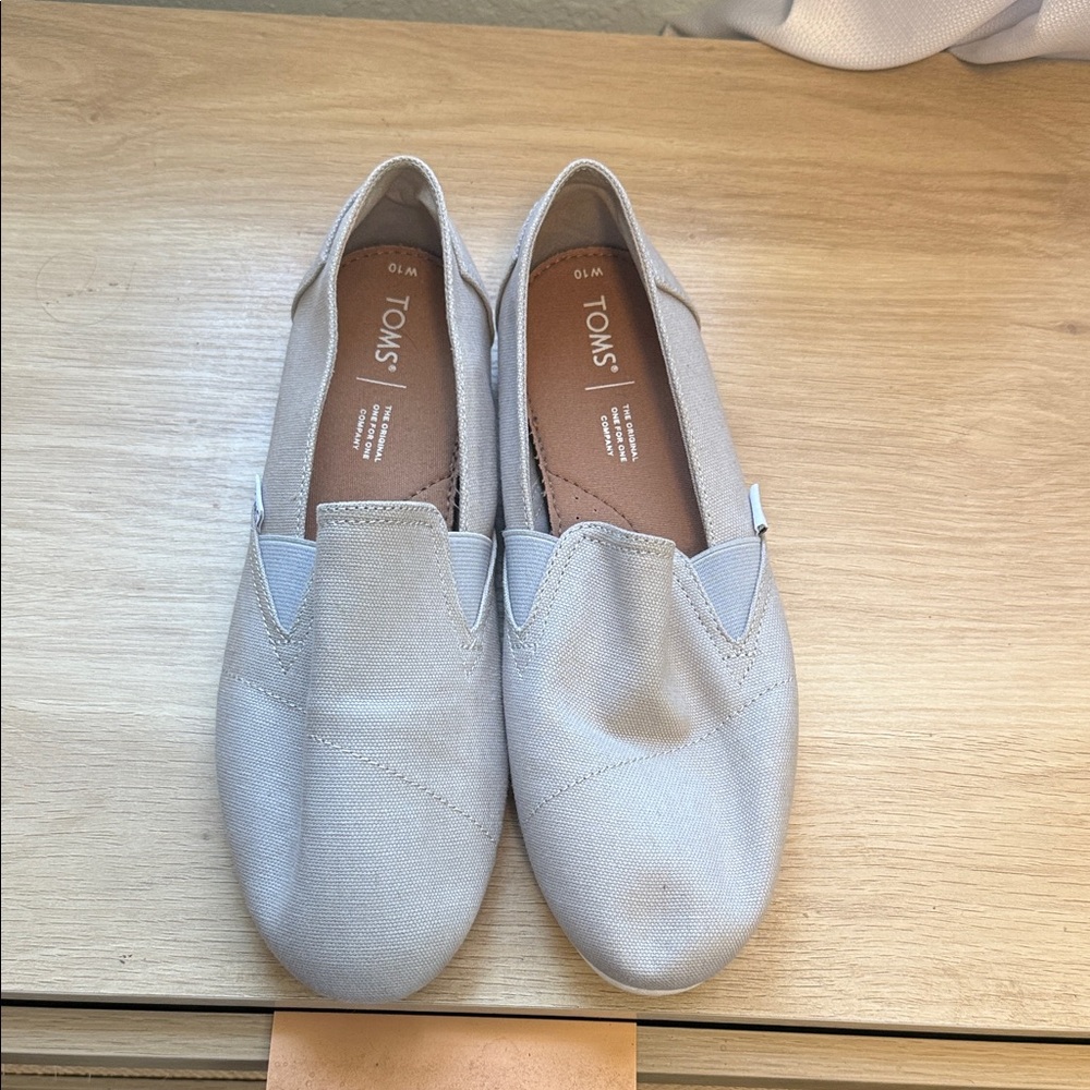 Toms Slip-On Canvas Shoes in Light Taupe